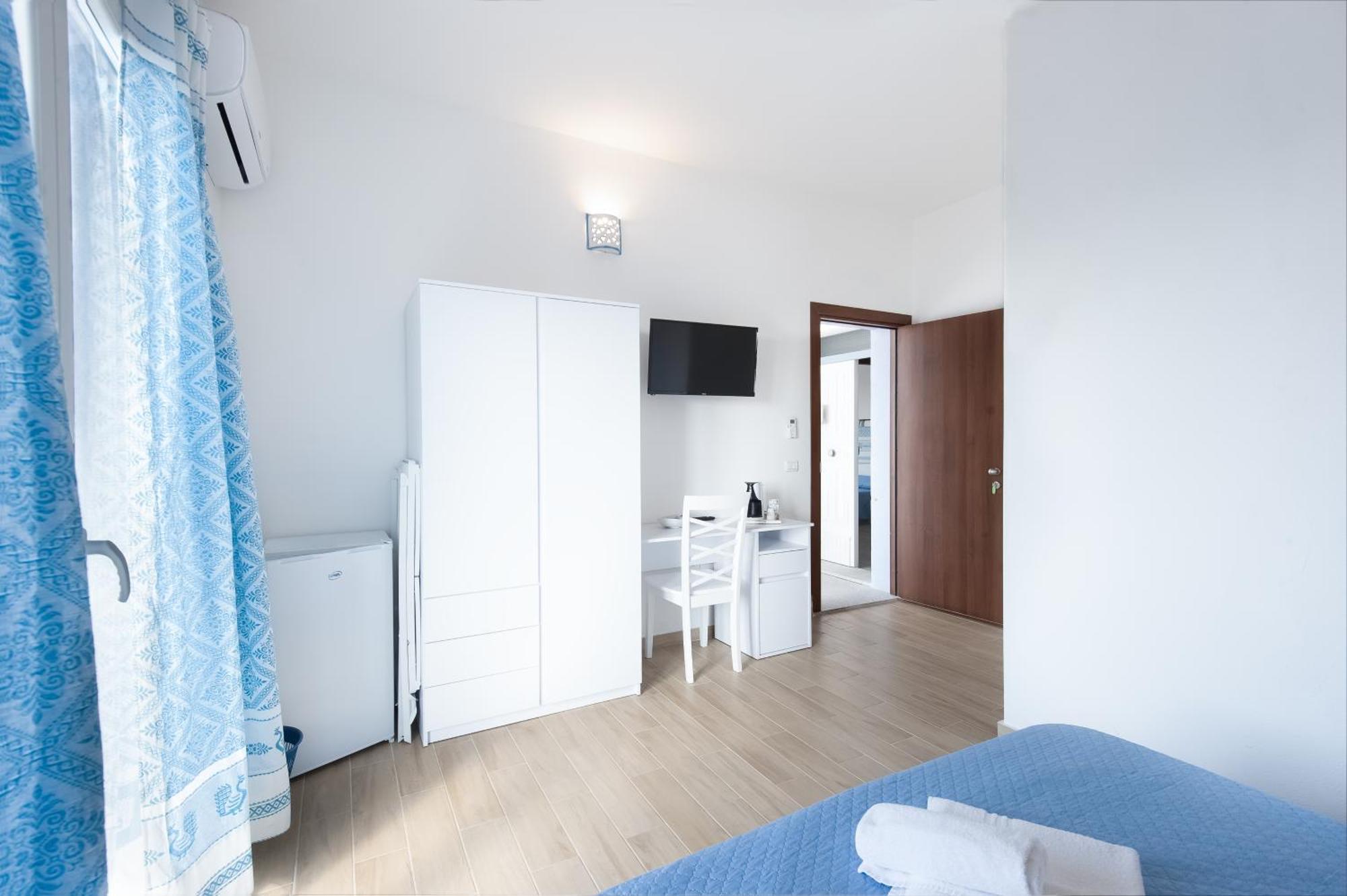 Beb Con Piscina Villa Del Borgo Badesi Exterior foto